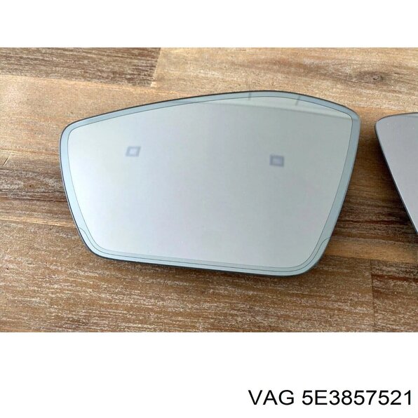 5E3857521.webp